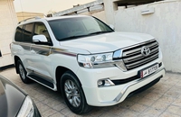اجاره تویوتا لندکروز چهار در