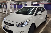 hyundai Accent blue