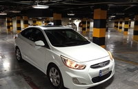 hyundai Accent blue