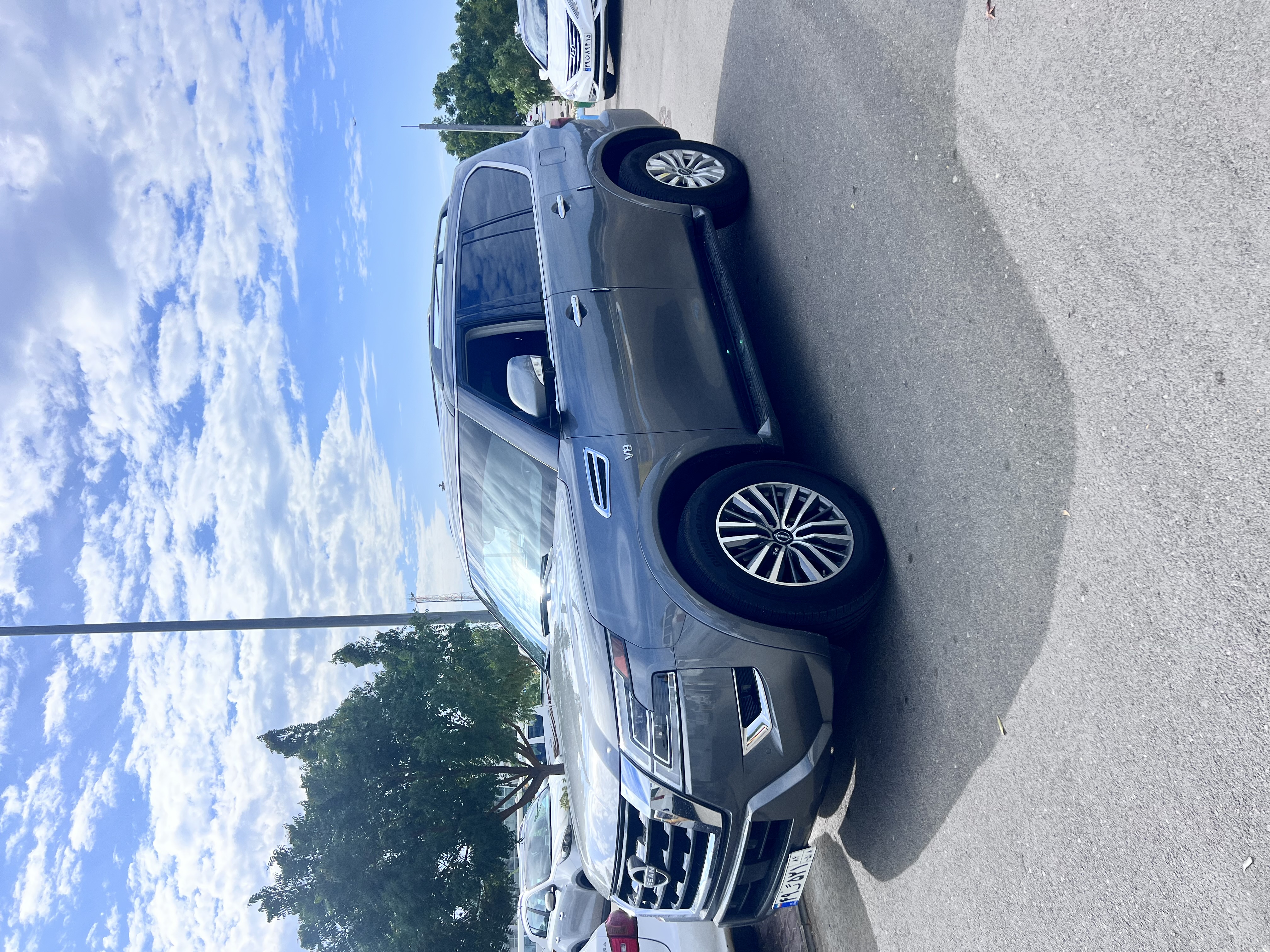Nissan Patrol platinum